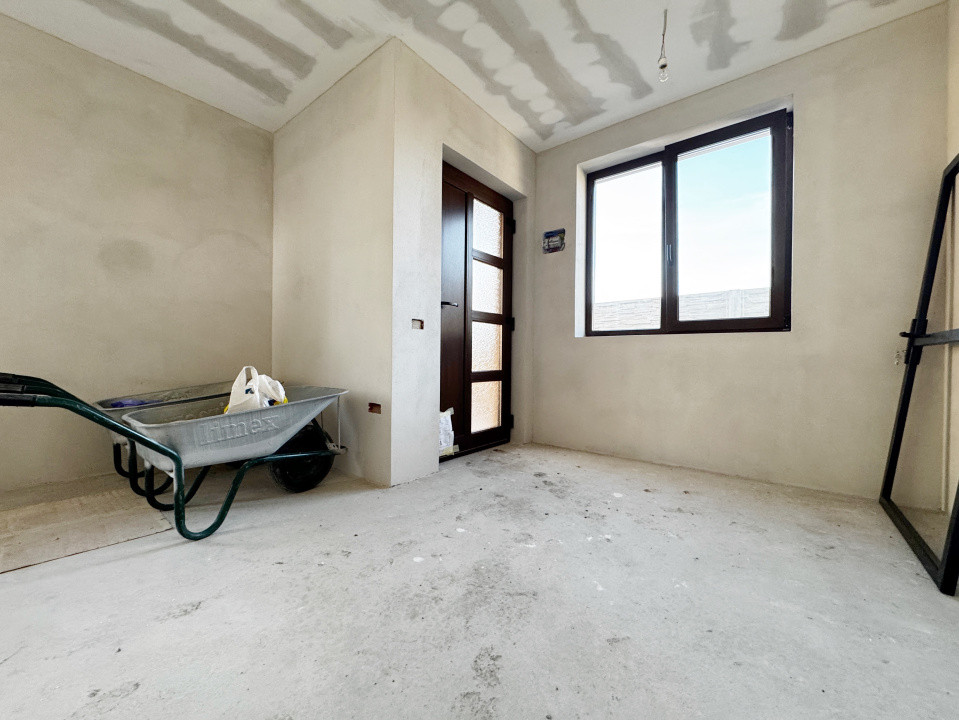 Casa individuala, 410mp teren, 83mp utili+20mp terasa-Sanmihaiu Roman 