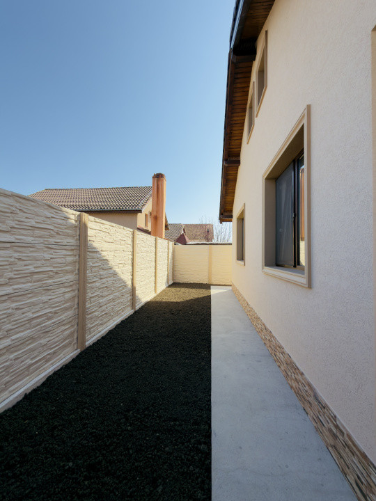 Casa individuala,410mp teren, 83mp utili+20mp terasa, Sanmihaiu Roman 