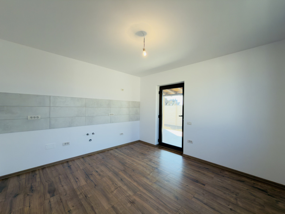 Casa individuala,410mp teren, 83mp utili+20mp terasa, Sanmihaiu Roman 