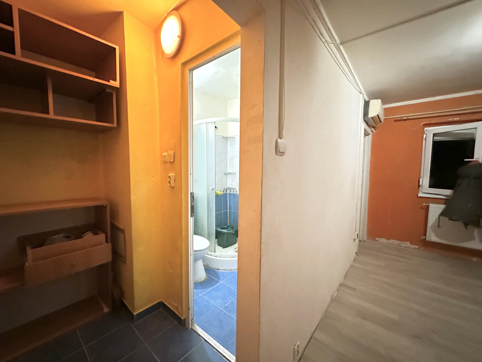 Garsoniera de renovat, 20 mp utili, etajul 4/5 - zona Telegrafului