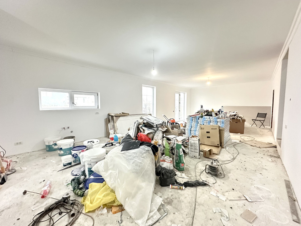 Duplex premium, despartit prin garaj, 5 camere, 218 mp utili - Ghiroda