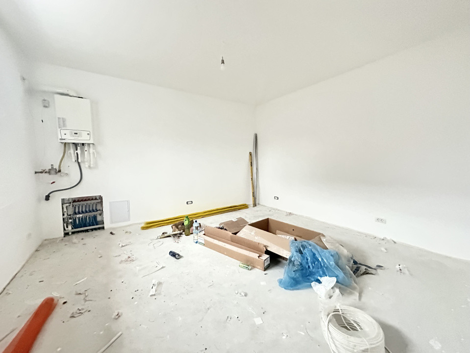 Duplex premium, despartit prin garaj, 5 camere, 218 mp utili - Ghiroda