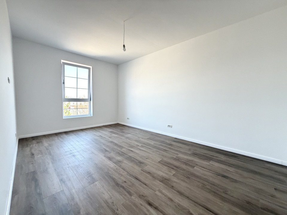 Duplex top, despartit prin garaj, 5 camere, 218 mp utili - Ghiroda