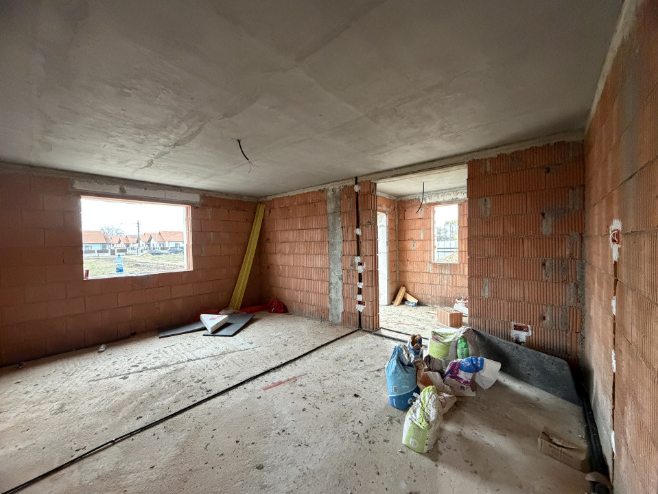 Casa individuala 4 camere, 120mp utili, 405mp teren in Utvin 