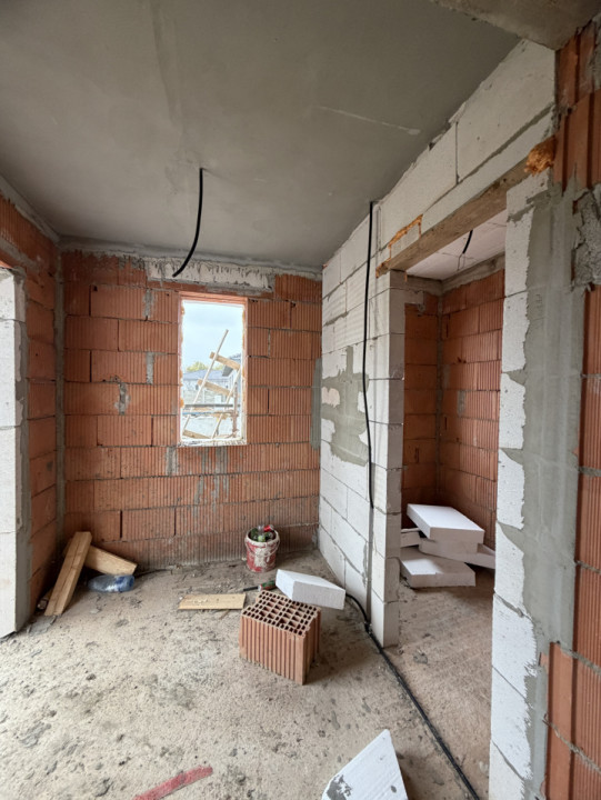 Casa individuala 4 camere, 120mp utili, 405mp teren in Utvin 