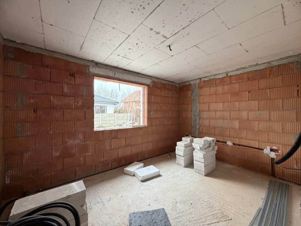 Casa individuala 4 camere, 120mp utili, 405mp teren in Utvin 