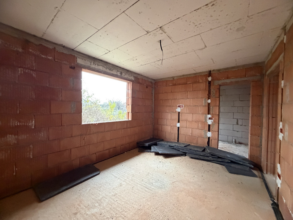 Casa individuala 4 camere, 120mp utili, 405mp teren in Utvin 