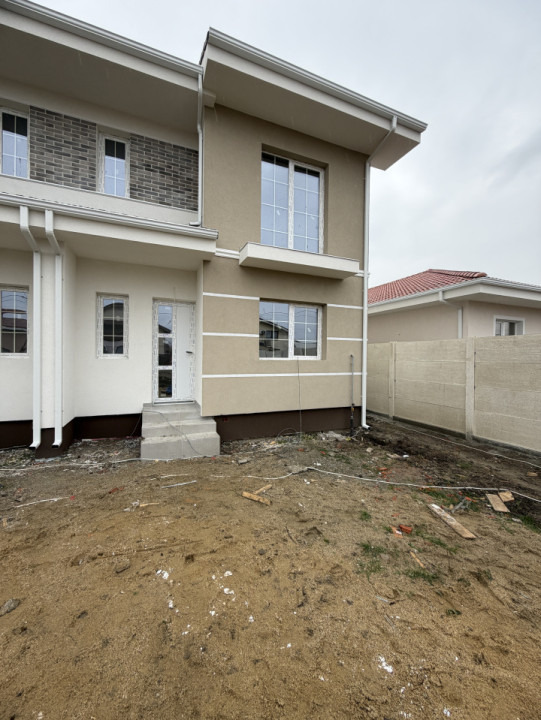 Duplex modern 4 camere, 95mp utili, 313 teren in Mosnita Veche