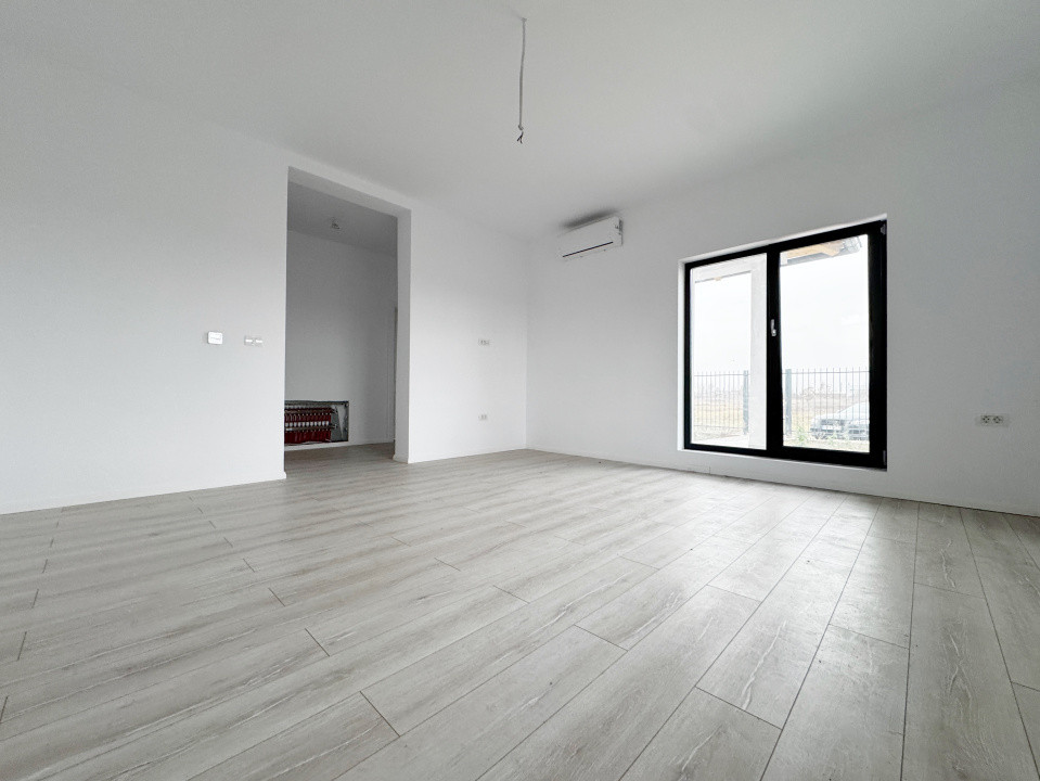 Casa individuala 4 camere,648mp teren,93mp utili, asfalt -Mosnita Noua