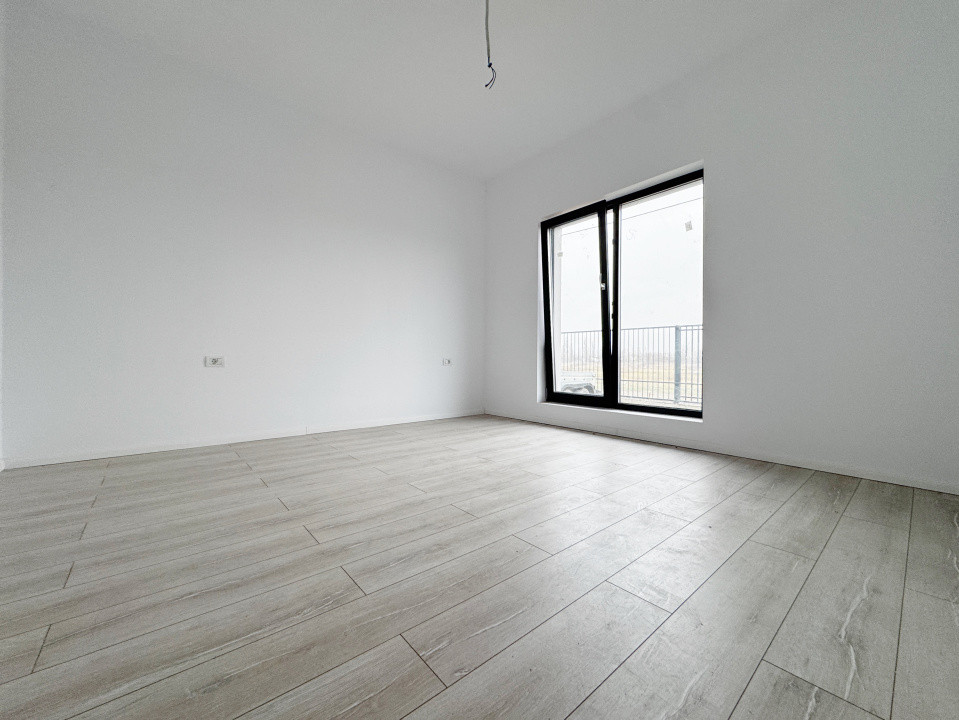 Casa individuala 4 camere,648mp teren,93mp utili, asfalt -Mosnita Noua