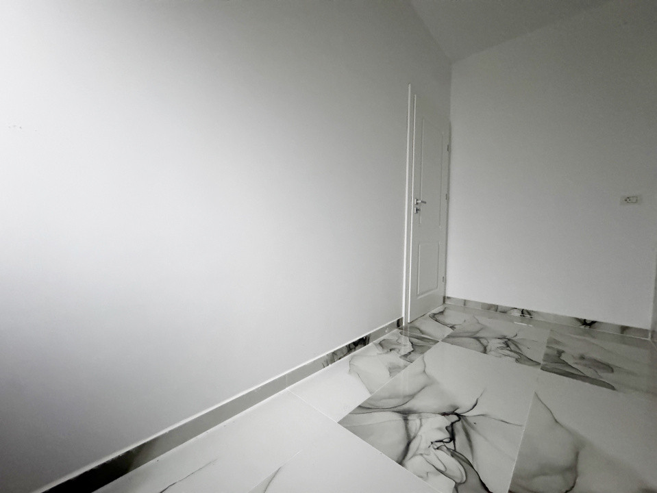 Casa individuala 4 camere,648mp teren,93mp utili, asfalt -Mosnita Noua