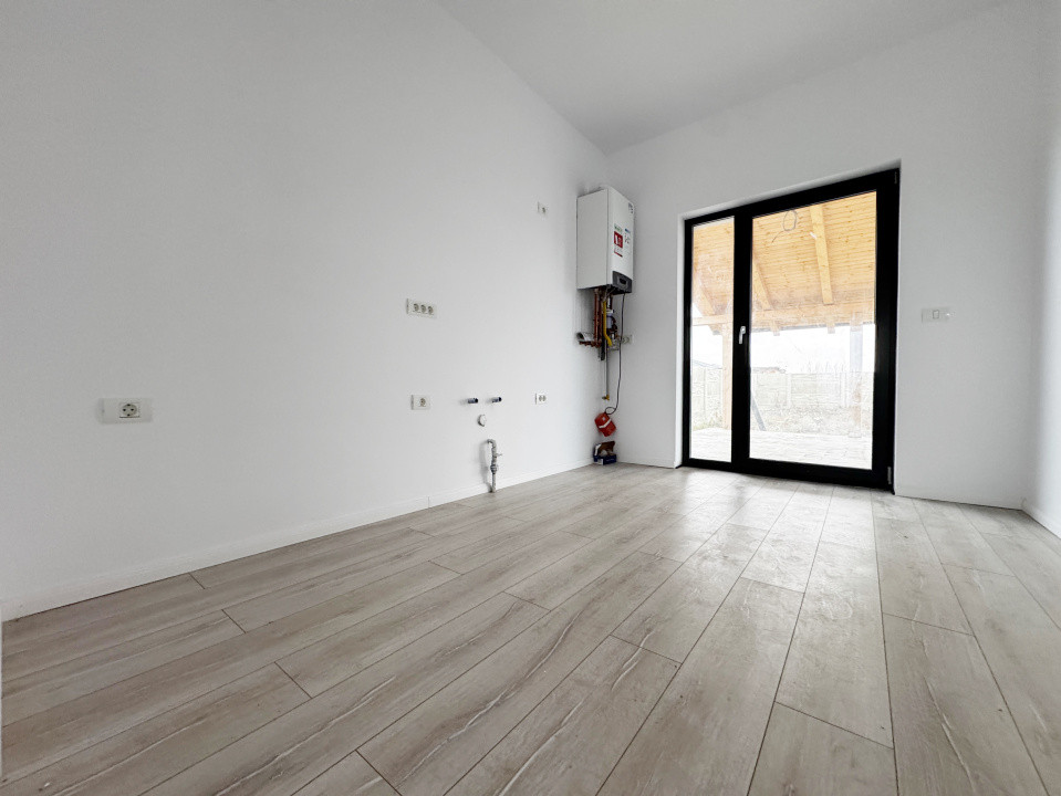 Casa individuala 4 camere,648mp teren,93mp utili, asfalt -Mosnita Noua