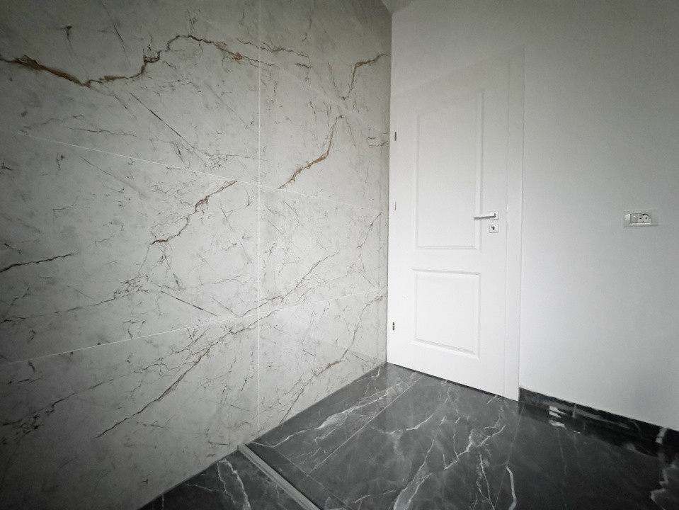 Casa individuala 4 camere,648mp teren,93mp utili, asfalt -Mosnita Noua