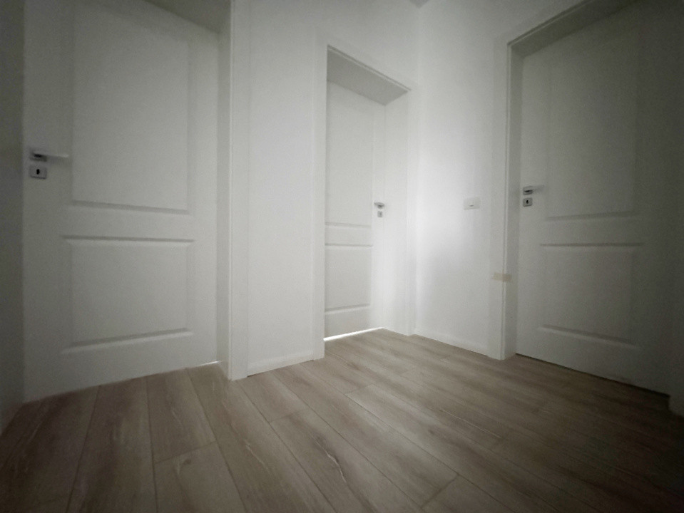 Casa individuala 4 camere,648mp teren,93mp utili, asfalt -Mosnita Noua