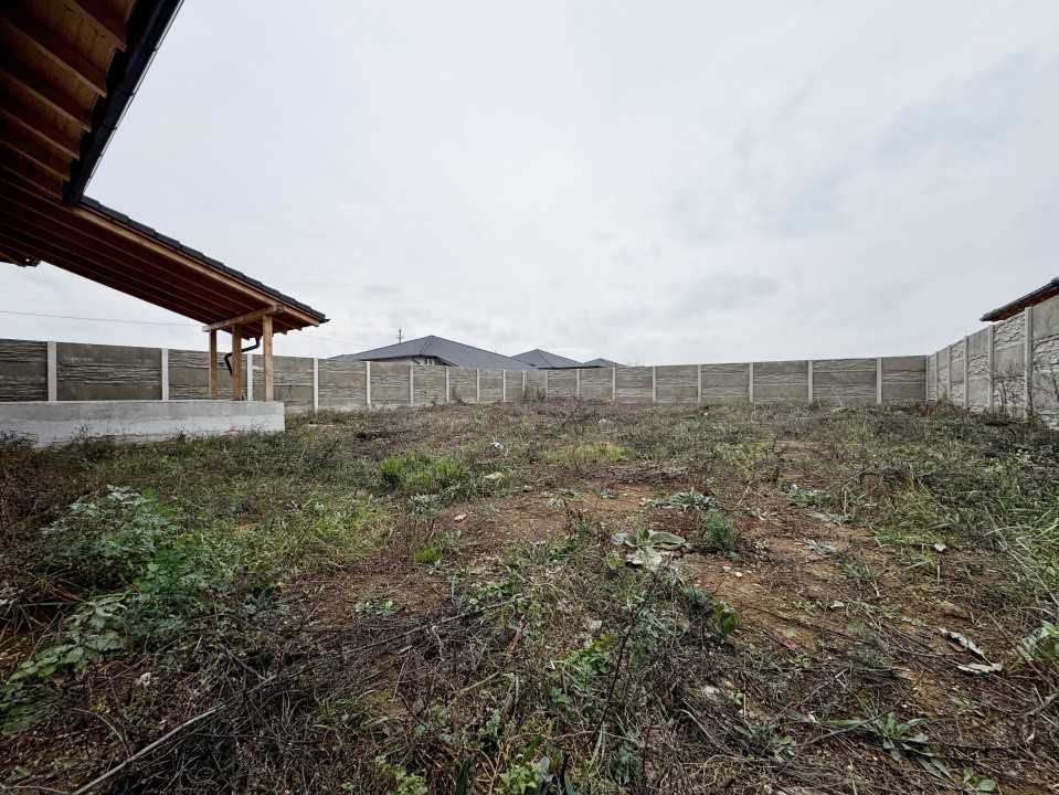 Casa individuala 4 camere,648mp teren,93mp utili, asfalt -Mosnita Noua