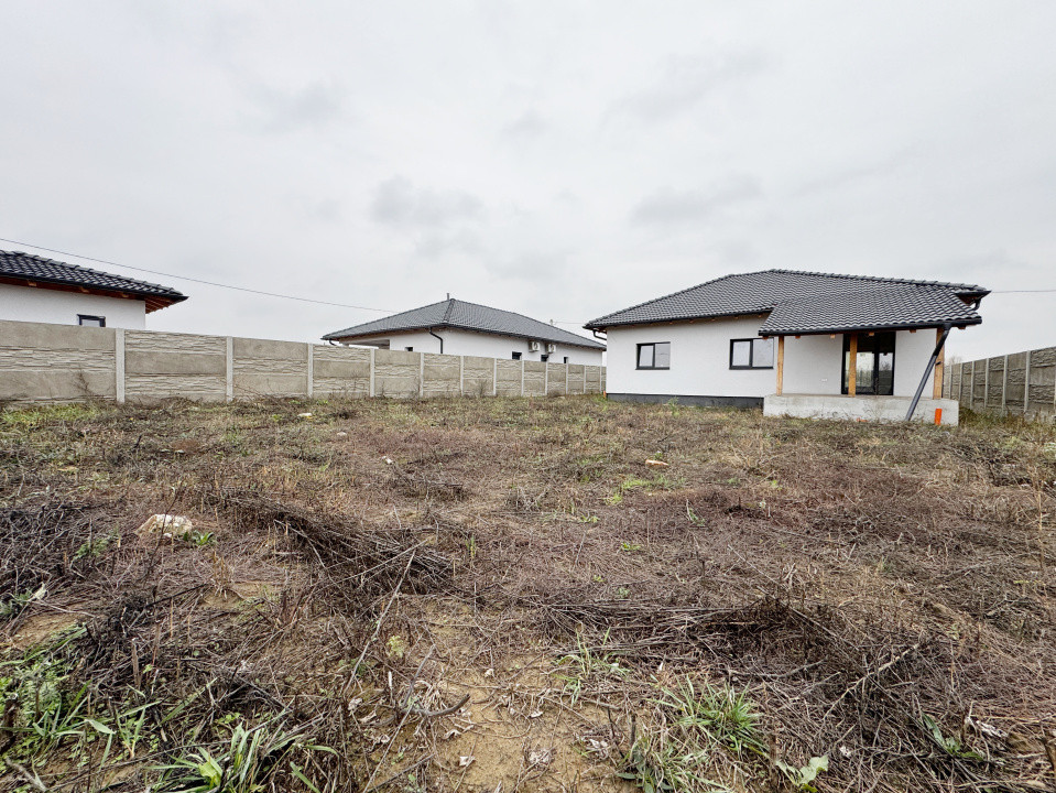 Casa individuala 4 camere,648mp teren,93mp utili, asfalt -Mosnita Noua