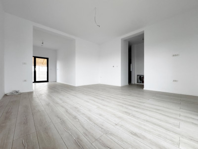 Casa individuala 4 camere,648mp teren,93mp utili, asfalt -Mosnita Noua