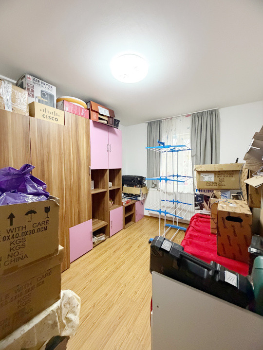 Apartament 4 camere, decomandat, etaj 3, zona Steaua 