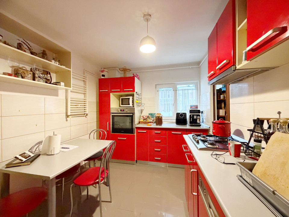 Apartament 4 camere, decomandat, etaj 3, zona Steaua 