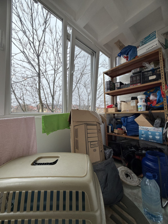 Apartament 4 camere, decomandat, etaj 3, zona Steaua 