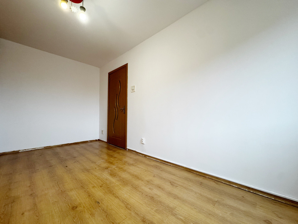 Apartament 2 camere semidecomandat, 51mp utili+ balcon -Lipovei