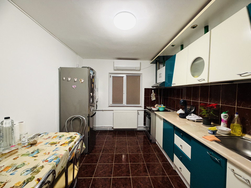 Apartament 3 camere, decomandat, 65mp utili, etaj 4, PIavat II