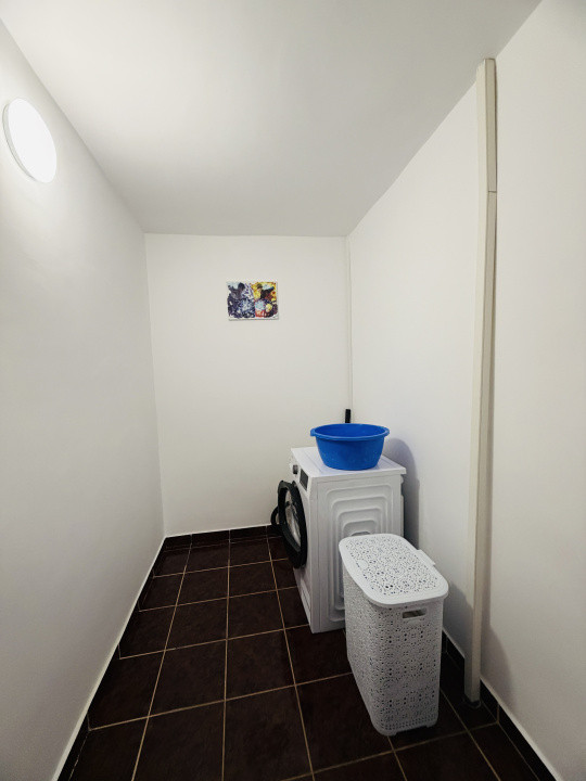 Apartament 3 camere, decomandat, 65mp utili, etaj 4, PIavat II