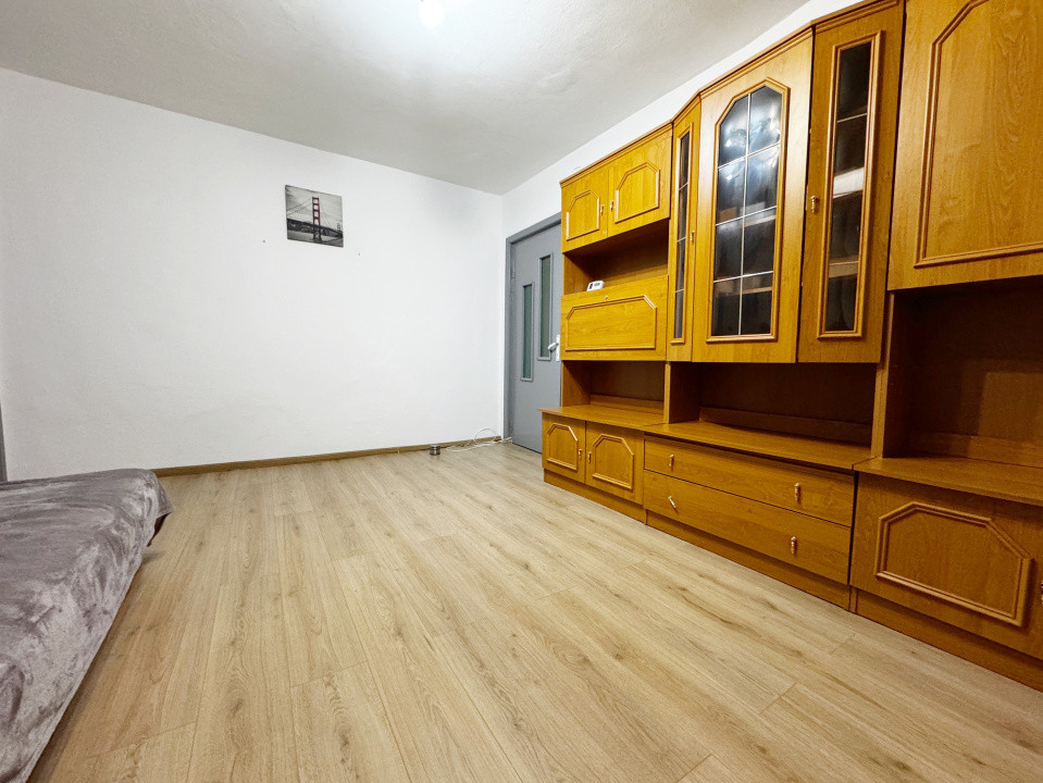 Apartament 2 camere, 50mp utili + balcon, etaj intermediar - Girocului