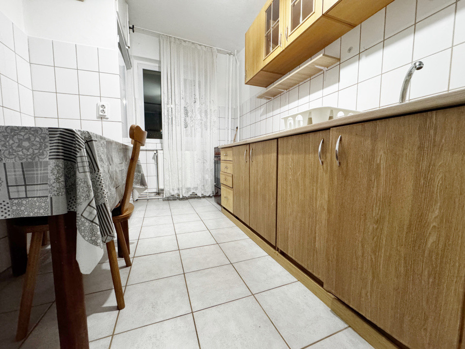 Apartament 2 camere, 50mp utili + balcon, etaj intermediar - Girocului