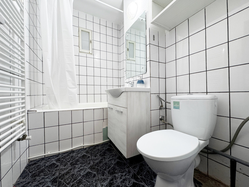 Apartament 2 camere, 50mp utili + balcon, etaj intermediar - Girocului