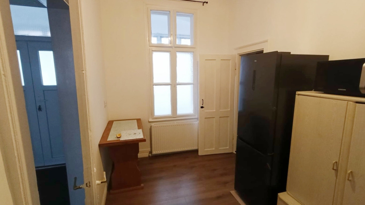 Apartament 3 camere, decomandat, 75mp, cladire istorica, zona Iosefin 