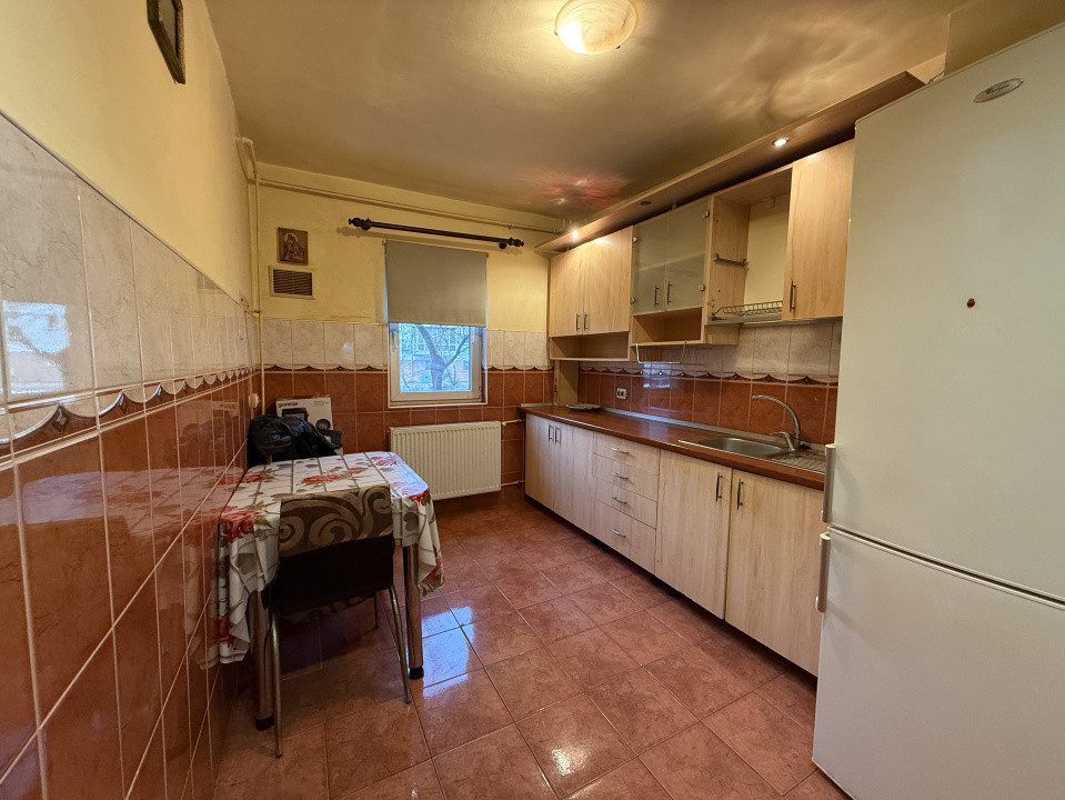 Apartament 2 camere, 45 mp utili + boxa  gemeroasa, parter - Dambovita