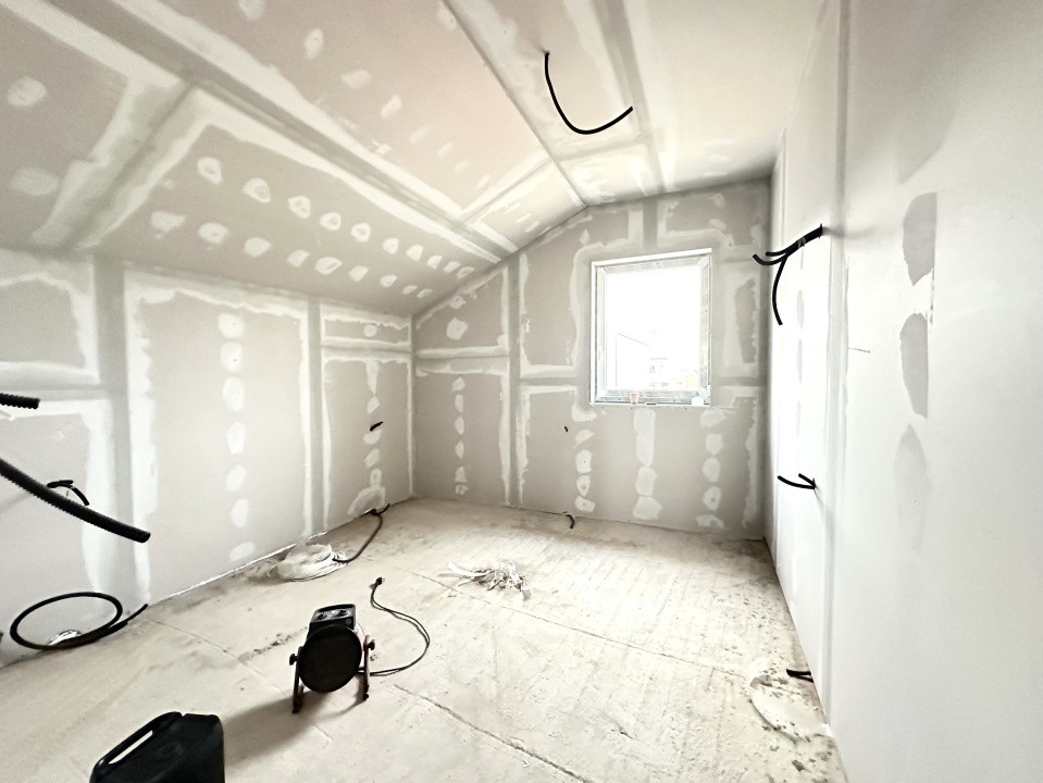 Duplex 4 camere, 115 mp utili, 300 mp teren - Ghiroda 