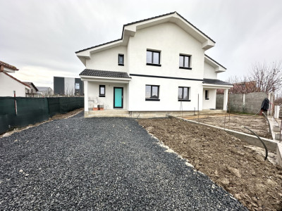 Duplex 4 camere, 115 mp utili, 300 mp teren - Ghiroda 