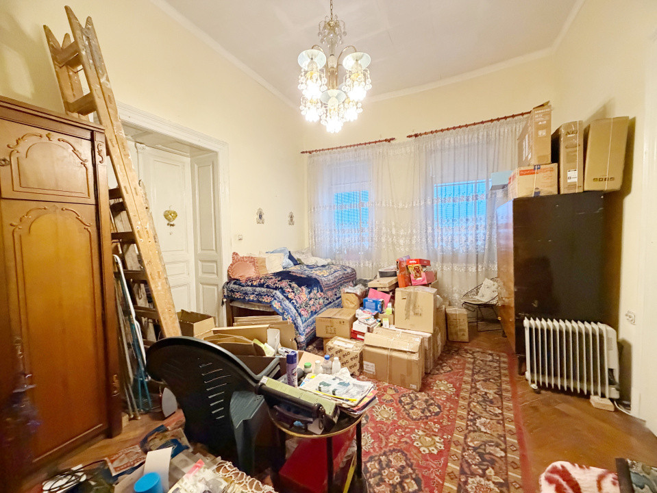 Apartament 4 camere, semidecomandat, 111mp, zona Complexul Studențesc