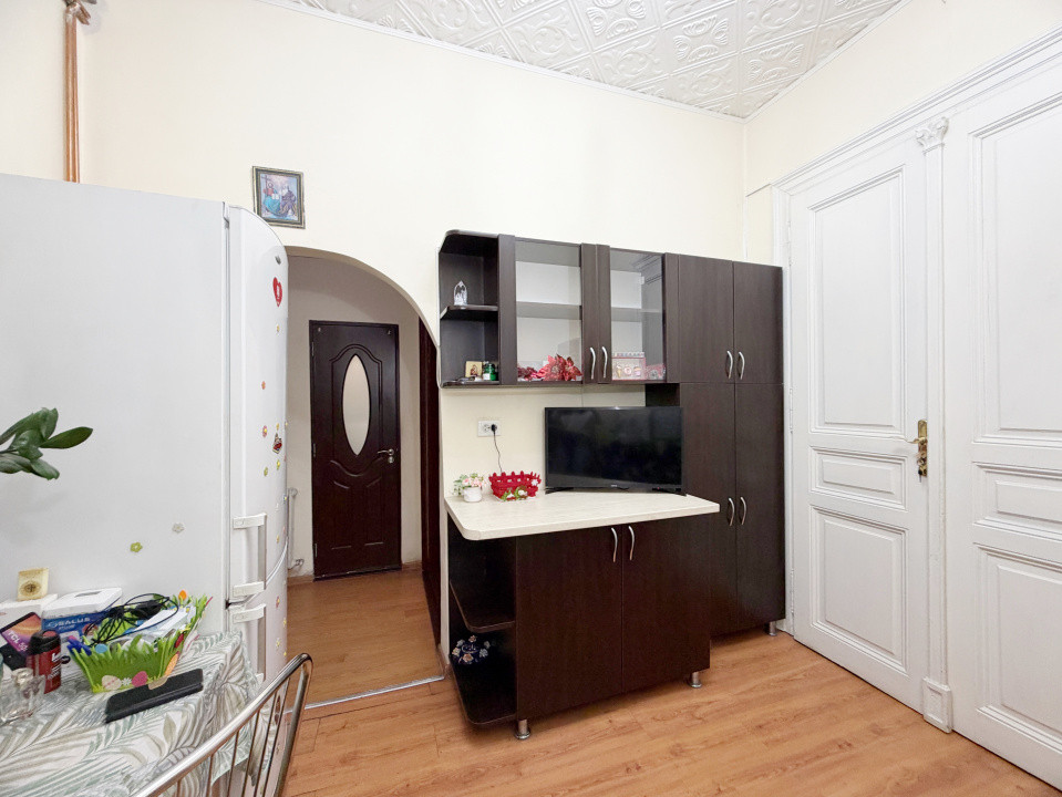 Apartament 4 camere, semidecomandat, 111mp, zona Complexul Studențesc