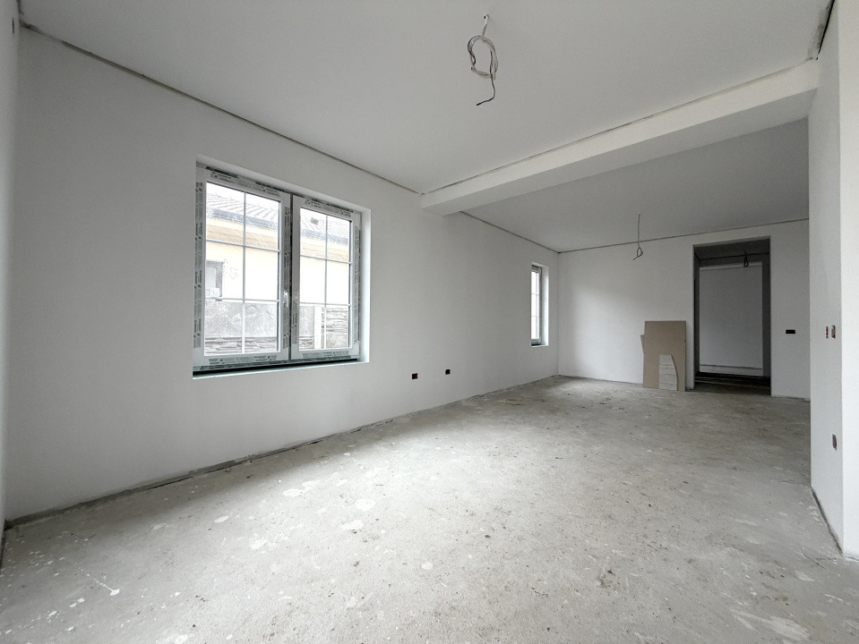 Duplex 3 camere, 88 mp utili, 366 mp teren - Urseni