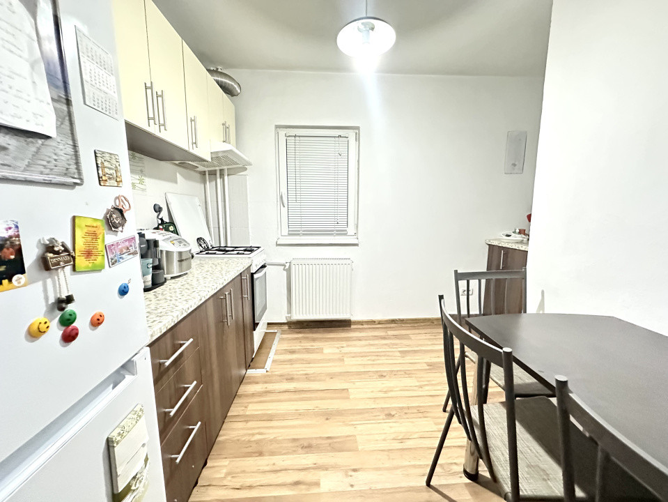 Apartament 3 camere, 73 mp utili, etaj 2 - zona Lipovei 