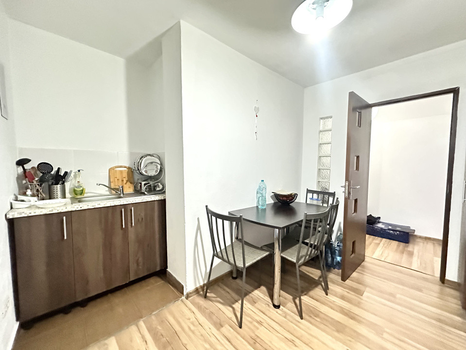 Apartament 3 camere, 73 mp utili, etaj 2 - zona Lipovei 