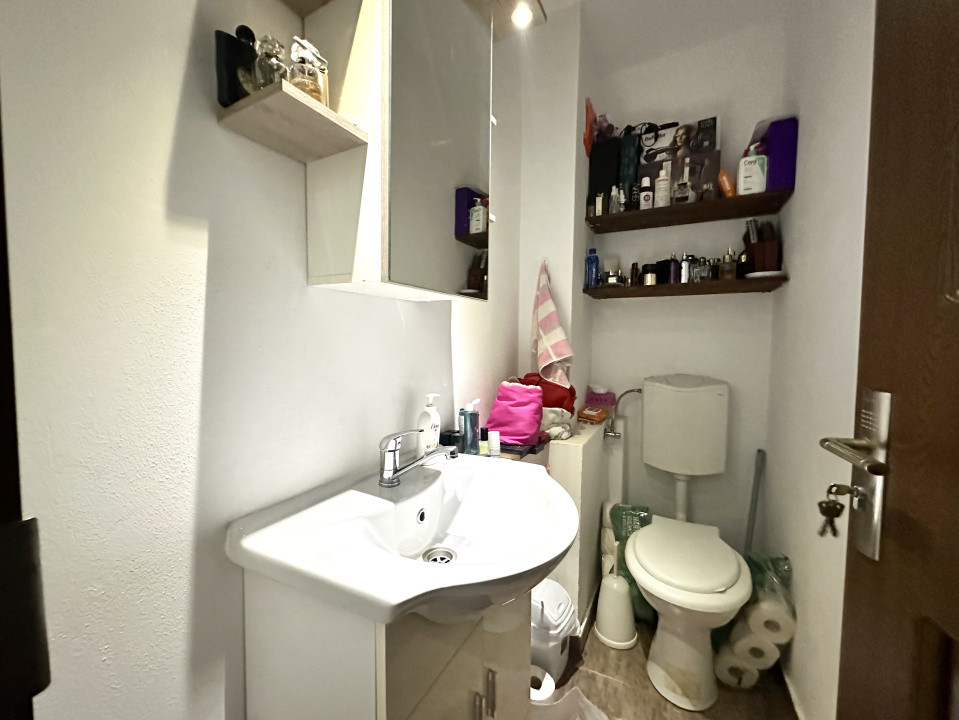 Apartament 3 camere, 73 mp utili, etaj 2 - zona Lipovei 