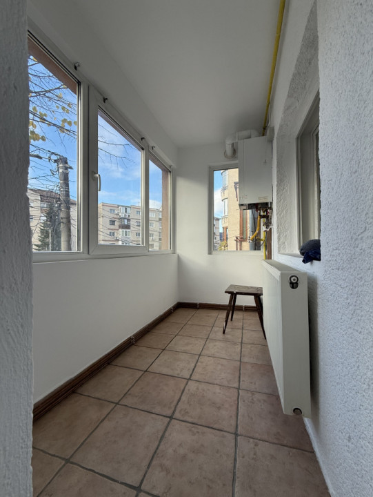 Apartament 3 camere, decomandat, etaj 1, cu boxa si garaj - Baba Dochia