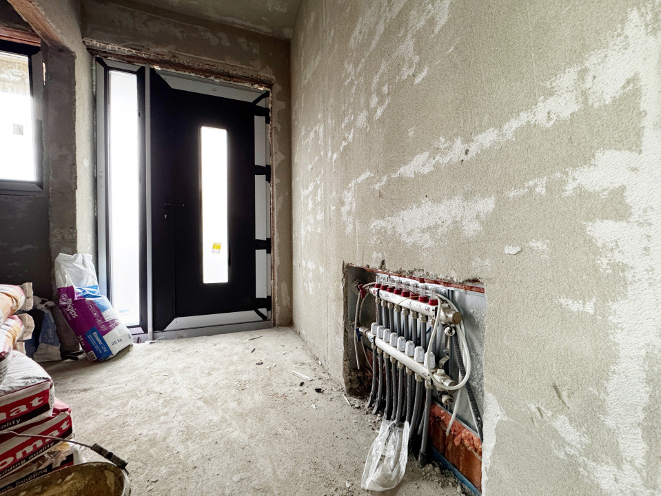 Duplex 4 camere, 100mp utili +12mp terasa, pozitie excelenta -Giroc 