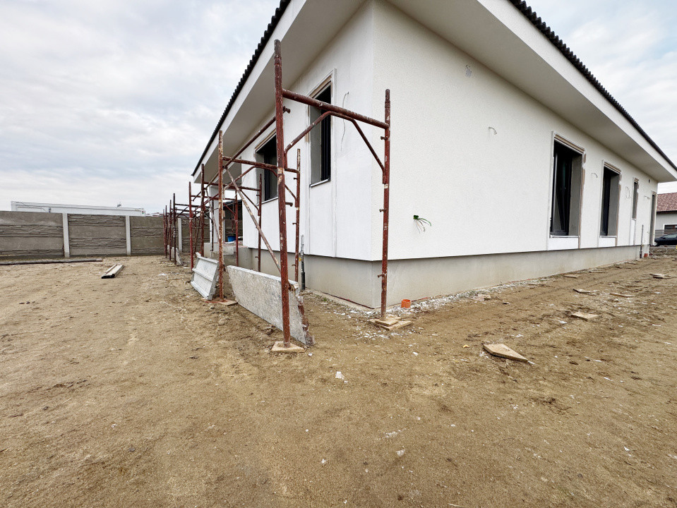 Casa individuala 4 camere, 604mp teren, 137mp utili - Mosnita Noua