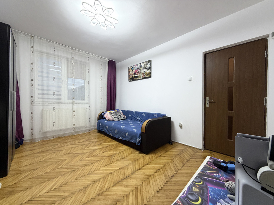 Apartament 3 camere, decomandat, 64mp utili, etaj 3 - Piata Doina