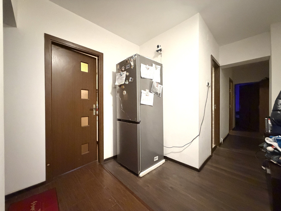 Apartament 3 camere, decomandat, 64mp utili, etaj 3 - Piata Doina