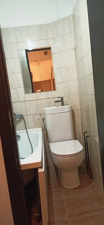 Garsoniera 21 mp, etaj 4 - zona Blascovici