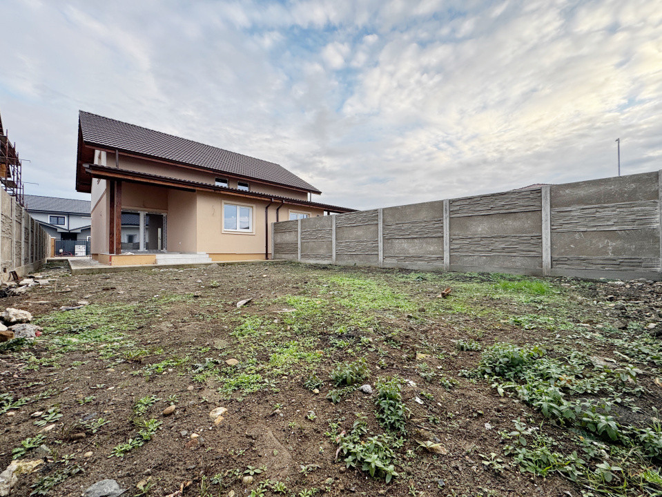 Duplex 4 camere, 95mp utili + 14mp terasa, 270mp teren, Mosnita Noua
