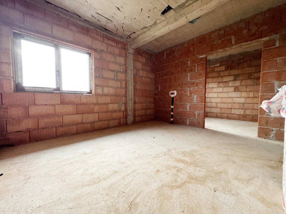 Duplex 4 camere, 350mp teren, 110mp utili, 12mp terasa, Mosnita Noua