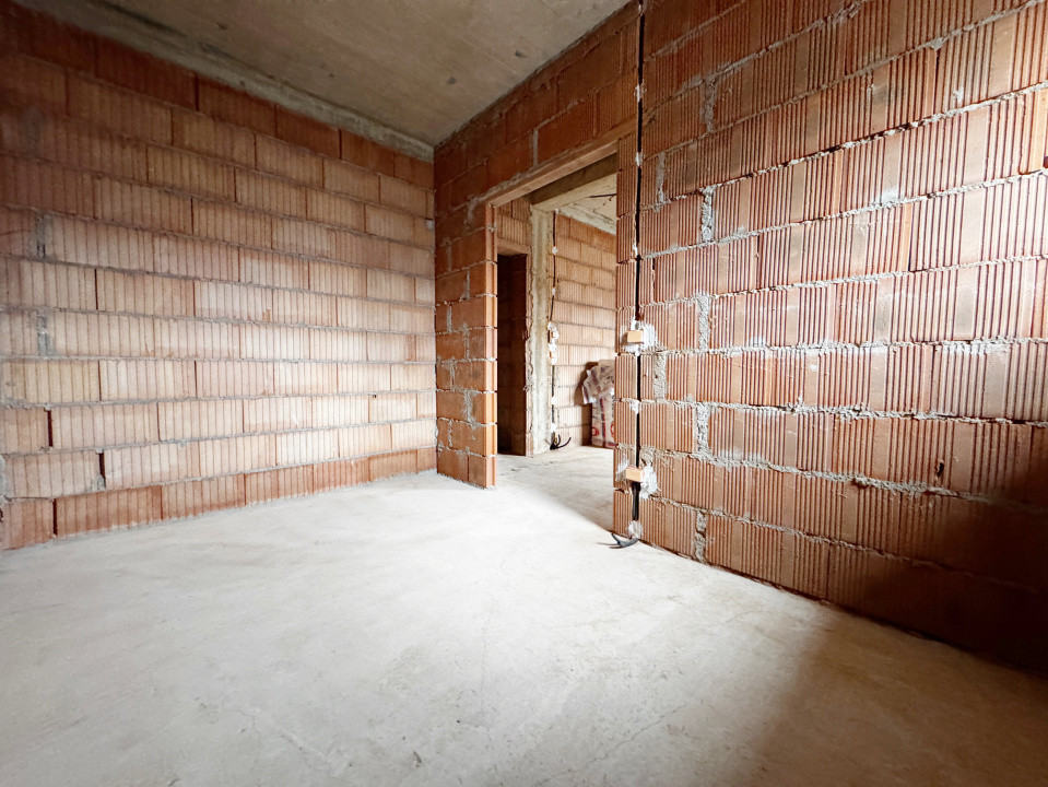 Duplex 4 camere, 350mp teren, 110mp utili, 12mp terasa, Mosnita Noua