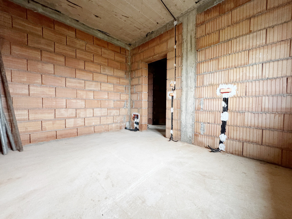 Duplex 4 camere, 350mp teren, 110mp utili, 12mp terasa, Mosnita Noua